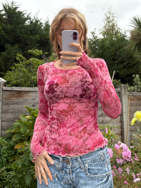 Loralai Gilmore Long Sleeve Top (frilly edge version)