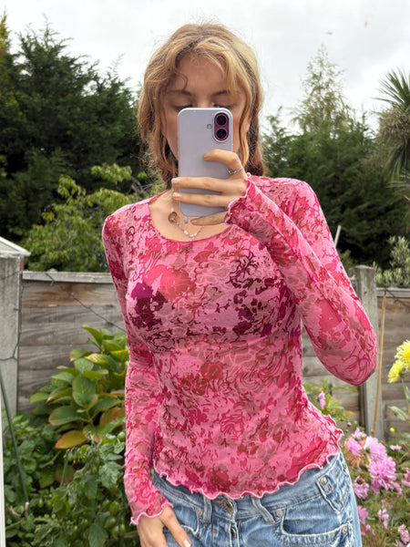 Loralai Gilmore Long Sleeve Top (frilly edge version)