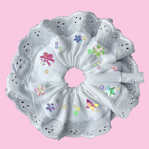 Scrunchie Making Workshop (11:30am Sat)
